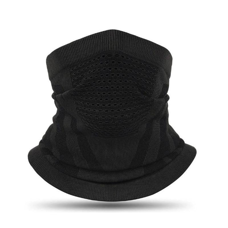 Sort halsrør-ansigtsmaske på hvid baggrund