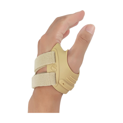 Beige tumstöd buret på vänster hand
